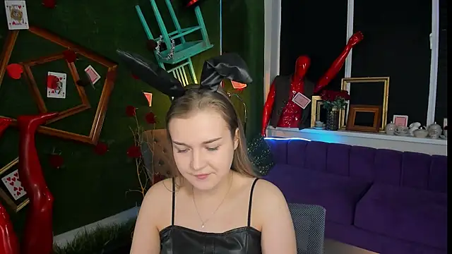 LissaTelor Adlı Modelin Canlı XXX Sohbeti