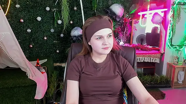 LissaTelor Adlı Modelin Canlı XXX Sohbeti