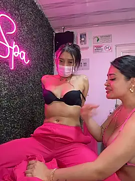 Chatroom XXX en direct de Sara_fun