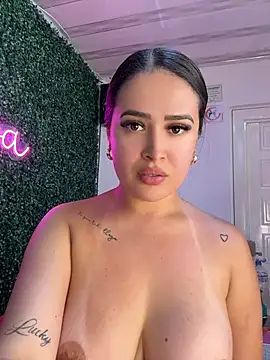Sara_fun Show in webcam