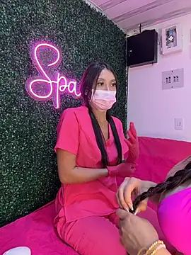 Pokazy przed kamerką – Sara_fun