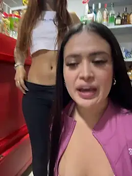 Pokazy przed kamerką – Sara_fun