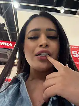 Sara_fun's Webcam Show