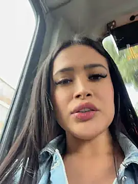 Pokazy przed kamerką – Sara_fun