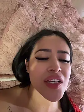 Pokazy przed kamerką – Sara_fun