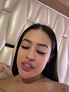 צ'אט XXX בשידור חי של Sara_fun