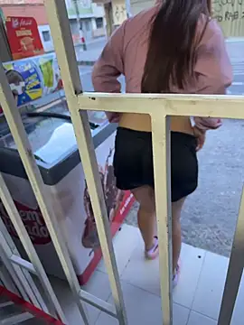 הופעת וובקאם של Sara_fun