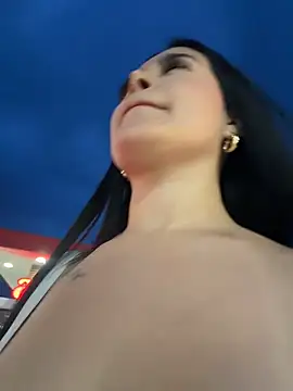 Pokazy przed kamerką – Sara_fun