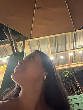 XXX chat uživo modela Sara_fun