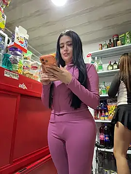 Show modela Sara_fun na web-kameri