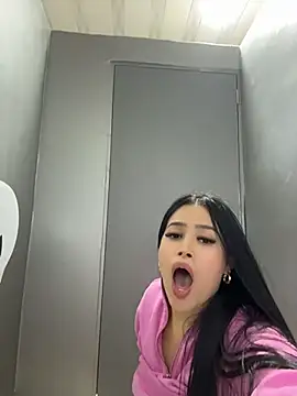 Sara_fun's Webcam Show