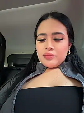 Pokazy przed kamerką – Sara_fun