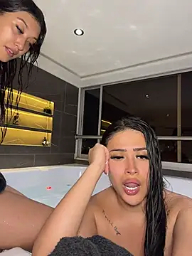 Pertunjukan Kamera Web Sara_fun