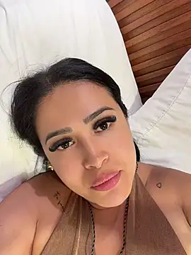 Pokazy przed kamerką – Sara_fun
