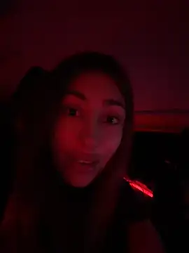 הופעת וובקאם של Sara_fun