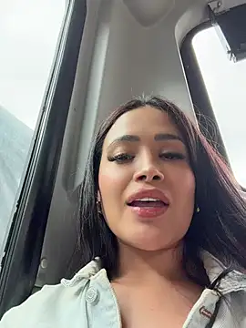 Show modela Sara_fun na web-kameri