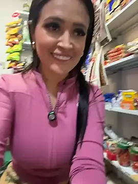Show modela Sara_fun na web-kameri
