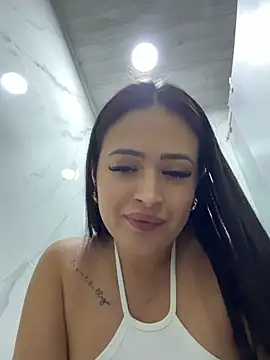 Sara_fun webcam show