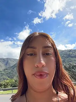 Sara_fun: διαδικτυακό σόου στην κάμερα