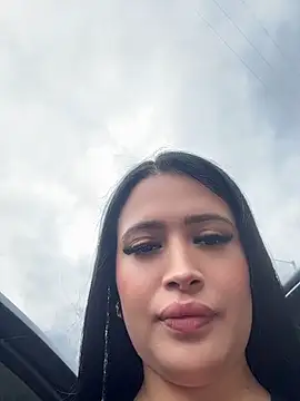 הופעת וובקאם של Sara_fun