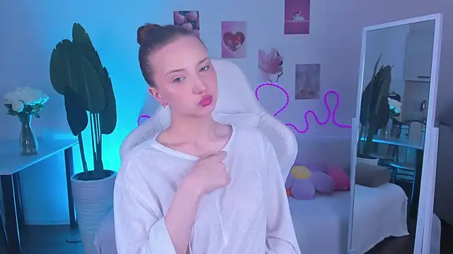 XXX chat uživo modela GinnyGingerG