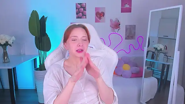 Živý XXX chat GinnyGingerG