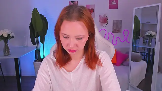 GinnyGingerG's Live XXX Chat