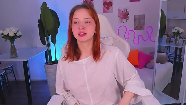 GinnyGingerG's Live XXX Chat