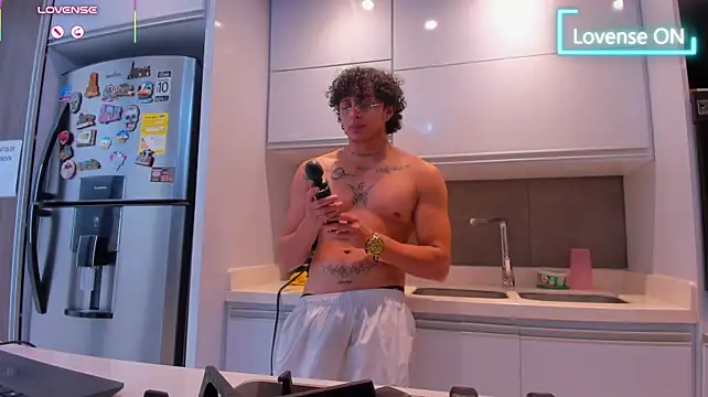 הופעת וובקאם של JayTaylorr