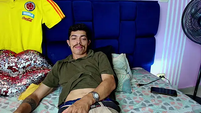 Webkamerová show taylor_Stele