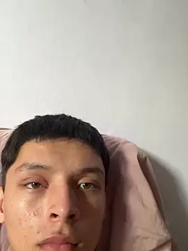BlurEyes1 – webcam-show