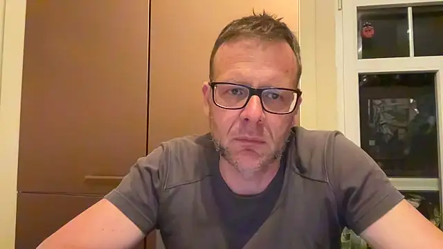 Chatroom XXX en direct de o_florian_o1