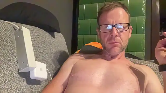 o_florian_o1 Show in webcam