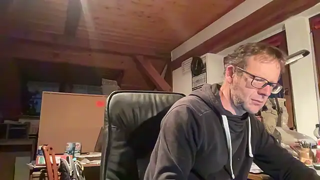 o_florian_o1 Show in webcam