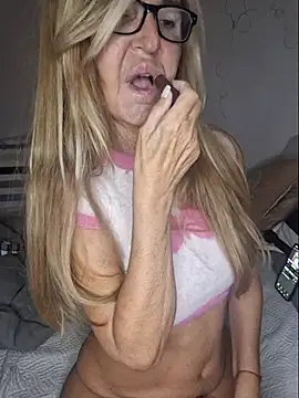 Show modela Marianne10 na web-kameri