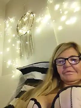 Marianne10 webkamerás műsora