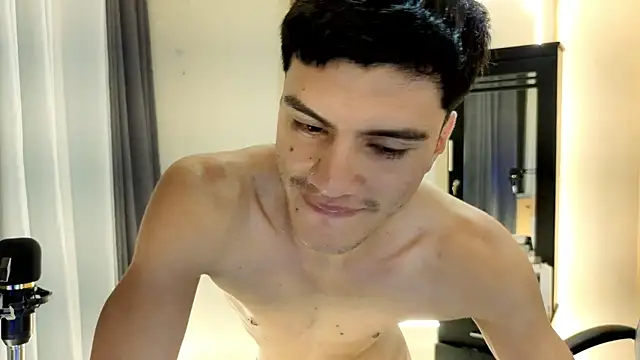LeoTease Webcam Show