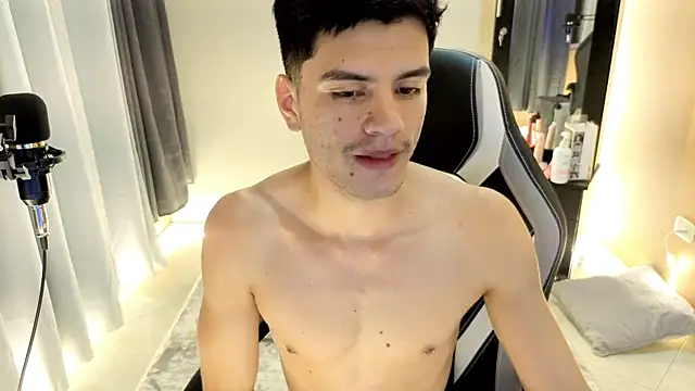 LeoTease Webcam Show