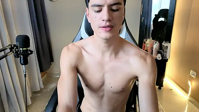 LeoTease's Webcam Show