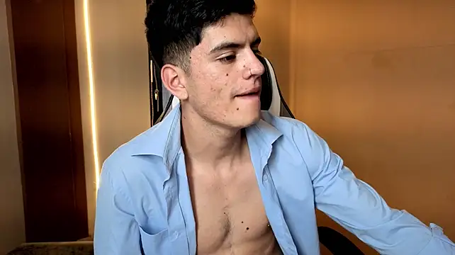 Вебкам-шоу LeoTease