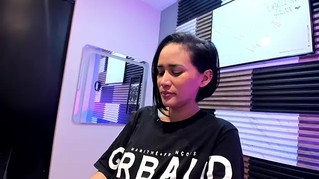 Scarleth-Foxx's Live XXX Chat