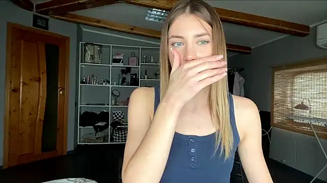 Chat +18 de simmisweet ao vivo
