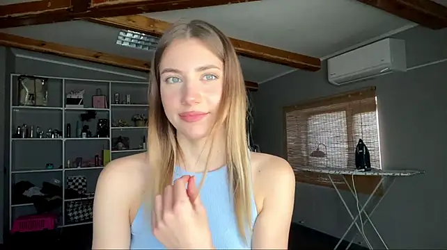simmisweet's Webcam Show