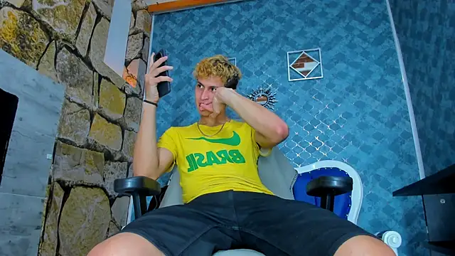 Axel_Romanov webcam show