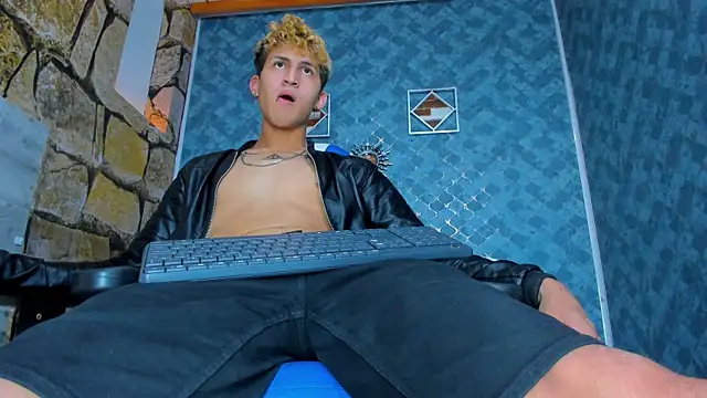 Axel_Romanov Webcam show