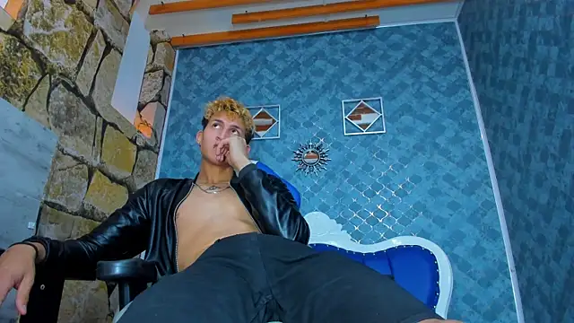 Show de Axel_Romanov na webcam
