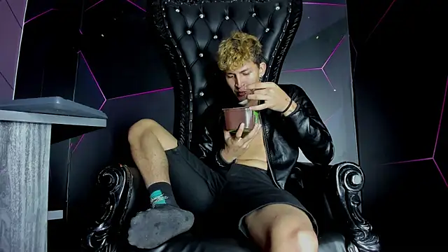 Webkamerová show Axel_Romanov