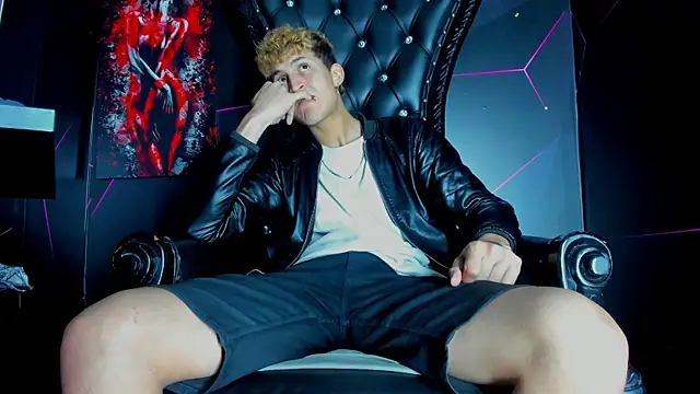 Show modela Axel_Romanov na web-kameri