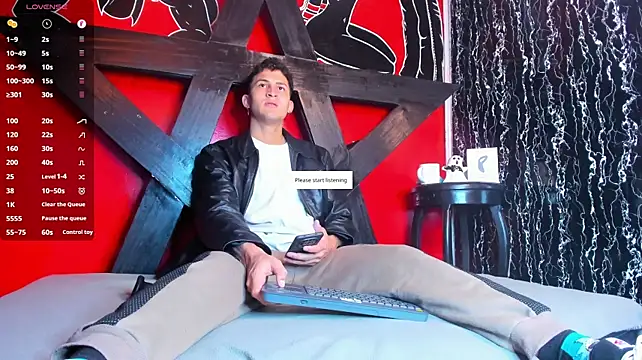 Axel_Romanov Show Webcam