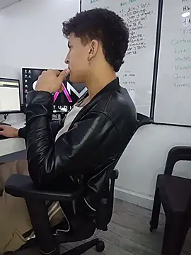 Axel_Romanov 在線直播表演
